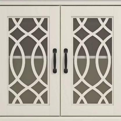 Credenza con ante decorative traforate – 116,1 cm L x 39,9 cm P x 74,4 cm H