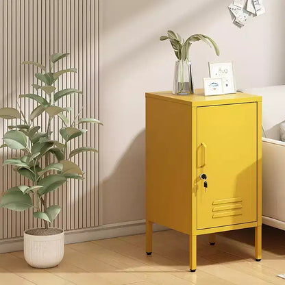 Tavolino Comodino in Metallo con Ante, Tavolino Laterale Moderno Minimalista con 2 Ripiani Regolabili, Design Antiribaltamento, Armadietto Multiuso per Soggiorno Camera da Letto