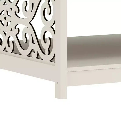 Tavolino da caffè quadrato in legno con pannelli decorativi intagliati e ripiano inferiore – 34,9"