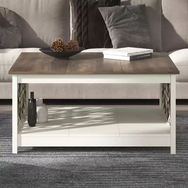 Tavolino da caffè quadrato in legno con pannelli decorativi intagliati e ripiano inferiore – 34,9"
