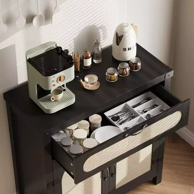 Madia in Legno Naturale con Ante in Rattan, Cassetto e Ripiani Regolabili